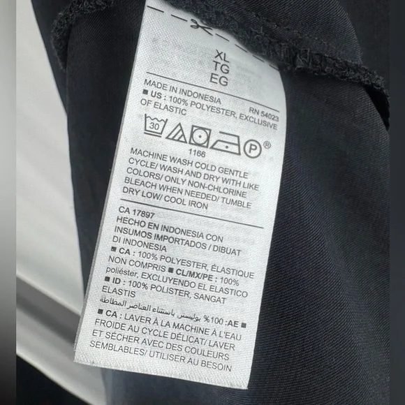 Old Navy Black Cold Shoulder Long Sleeve Blouse - Picture 5 of 6